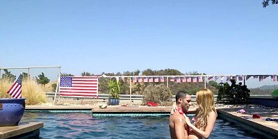 Pretty teen gets her pink pussy played with outdoors