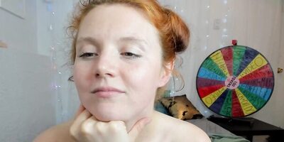 Foxy young girl shows off her sex toys in front of webcam