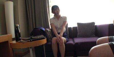 スーツが似合う働く女性を連れ込んで悶絶SEXしちゃうｗ