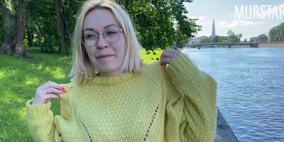 Webcam Girl Sucked In The Park For Money Murstar