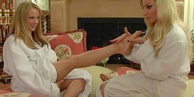 Brittany Andrews And Shayla Fuck With Strap-on