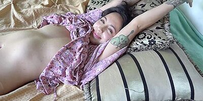 Skinny Brunette, Footjob