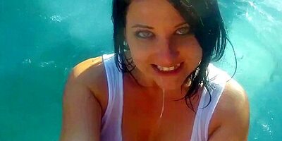 Thrilling With Pleasure Young Floozie Squats On Fat Rod