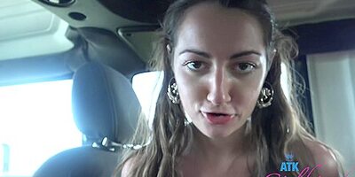 Lily Adams - 32 - 4k