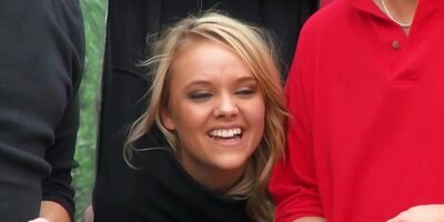 Stud sneakily fucks lovely porn actress in special mirror-box