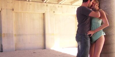 Sex with petite Iris Rose and creampie