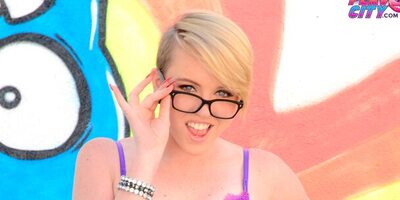 Facefucked Sluts Miley May and Hope Howell