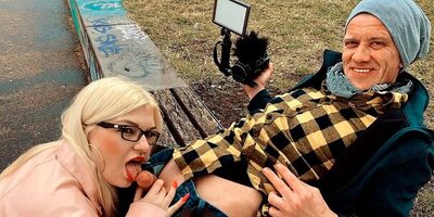 Mariella Sun: Frisky On The First Date