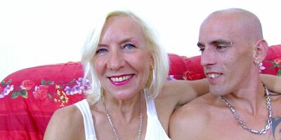 Granny Charly HDVWM4K654