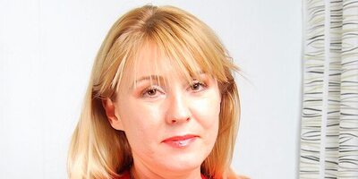 Age at the time of production, Anna, 40