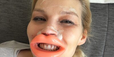 Perverse birthday surprise with an XXL facial!!!