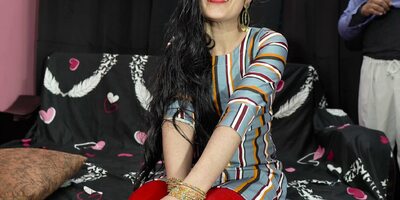 Your Priya gets fucked by her uncle and gives a blowjob - Hindi audio