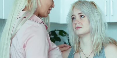 Anie Archer And Eat Eachother For Dinner With London River