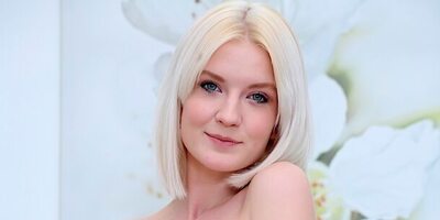 Deep Anal for a Blonde