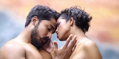 Aang Laga De - Its all about a touch. Full video