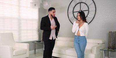 Beauty babysitter Latina Violet Gems had sex with a stud