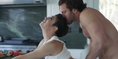 Guy enjoys dessert in the form of sex with brunette girlfriend