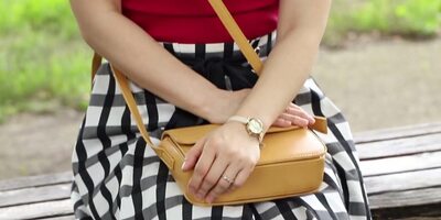 Unfaithful wife who clears unsatisfied desire with AV appearance
