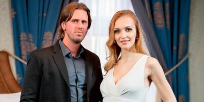 Belle Claire Takes a Creampie in a Mansion