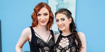 Sexy Sweethearts Celestina Blooms and Aria Carson Fucking LIVE