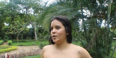 I follow a pretty girl to solve her economic problems - MelanieC- Spanish porn