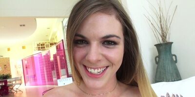 Panty-hoe Kendra Lynn Solo Tease Masturbation