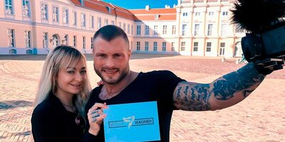 Sweaty Hotel Fucking with Kevin and Lola Shine