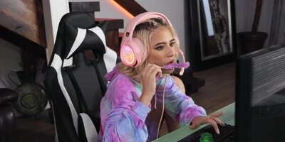 RoommatesTightSnatch69