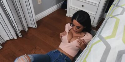 MILF failed to masturbate to but managed to have a threesome