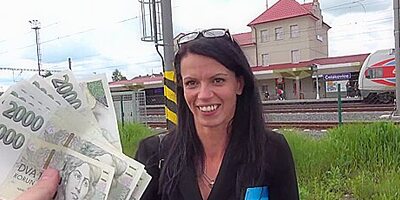 Milf Walking On Public With Vibrator – E129