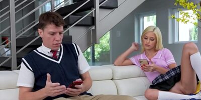 Man goes hard for stepsister's naked vagina and they hook up