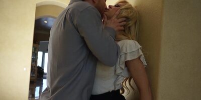 Hungry blowjob from MILF Cherie Deville and passionate sex