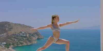 Bored Rich Girl Gapes For Personal Trainer On Vacation