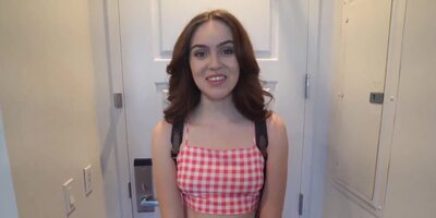 Hot chick shows her wild side at fake rap video casting