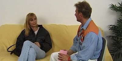 Blonde Gilf Nimmt Jeden Schwanz