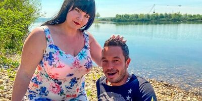 Samantha Kiss: Gets Railed By The River