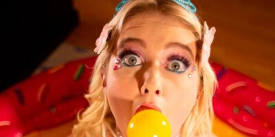 Fairy Princess Chloe's Oily Anal Kinks