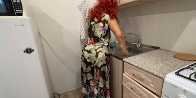 milf twists her big ass and hopes for anal sex