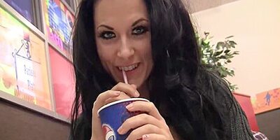 Fick Date Im Burger Laden Mit 18j Teenie Schlampe Julia