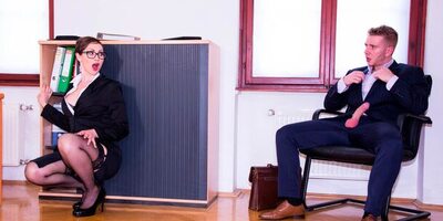 Yasmin Scott MILF and Secretary Gets Cum on Her Glasses