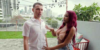 Huge butt ebony Jordyn Falls rides young stud