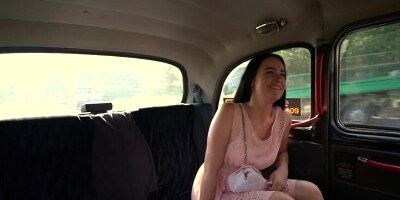 Taxi drivers fucks cute brunette in the backseat
