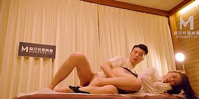 Md-wp-0013 意外操到亲姐姐-凌薇