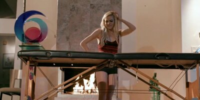 Sex with the masseuse compensates for her poor skills