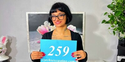 French babe wants to try sex in front of the camera