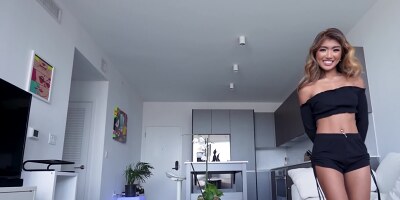 Clara Trinity polishes a thick cock and gets drilled with it