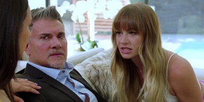 Teen beauties Eliza Ibarra and Naomi Swann seduced their boss