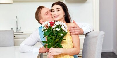 Cutie gets a welcoming orgasm