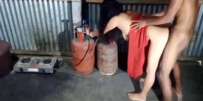 Ghr Main Kamali Ko Akela Dekh Kar Chhoda