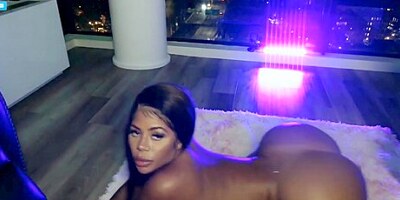 Strella Kat Weekend Pussy